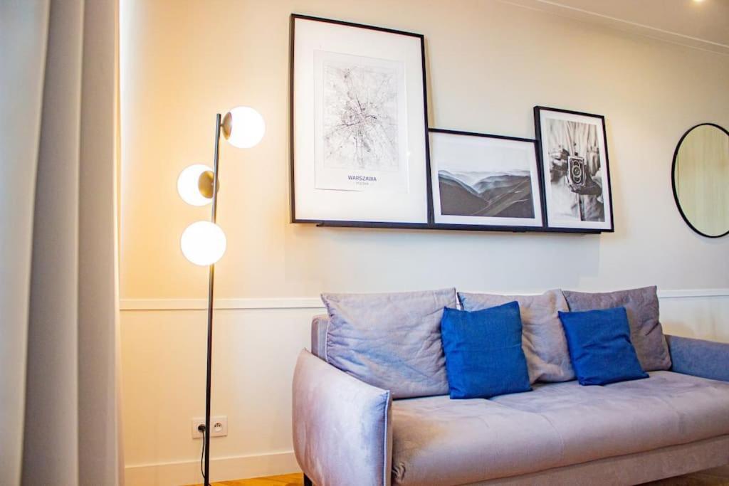 Central Apartment With Balcony And Views, Old Town, Metro 바르샤바 외부 사진